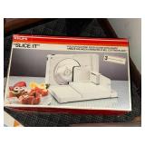 Hamilton Beach Fast Grilled Taste - Krups Slice It - Indoor BBQ Grill - 2 Coffee Makers