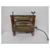 Antique Wringer – Anchor Brand 400E