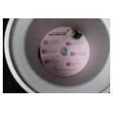 KitchenAid Tilt-Head Beater KFE5T & Ice Cream Maker Attachment & 4-Piece Steak Knife Set (Bundle)