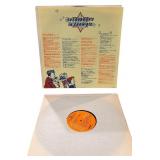 The Kinks - Everybody