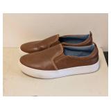NEW CAT & JACK RUNE SNEAKERS SIZE 4 BROWN