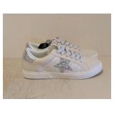 NEW ART CLASS SHOES SIZE 5 SILVER/KAITLYN