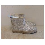 NEW CAT & JACK KIDS BOOTS SIZE 12 GOLD/ARLO
