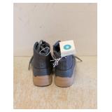 NEW CAT & JACK KIDS BOOTS SIZE 8 CHARCOAL GRAY/FOX