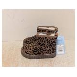 NEW CAT & JACK KIDS SHOES SIZE 6