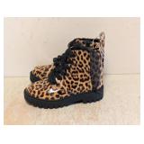 NEW ART CLASS KIDS SHOES SIZE 13 TAN/KAYDEN