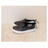 NEW CAT & JACK KIDS SHOES SIZE 7 BLACK