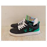 NEW MINECRAFT KIDS SHOES SIZE 7