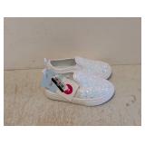 NEW CAT & JACK KIDS SHOES SIZE 5 WHITE/AF217 YANA