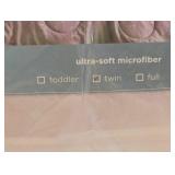 NEW DREAM FACTORY COMPLETE TWIN BED SET PINK