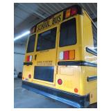 HANDICAP ACCESSIBLE 26 PASSENGER SCHOOL BUS