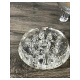 VINTAGE VIKING GLASS GOLD OVERLAY ROSE BOWL VASE W/ CANDLELITE FROG