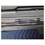 Ratchet bar with extension and socket