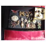 Vintage pins and necklaces