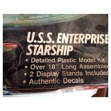 1988 Star Trek U.S.S. Enterprise Starship detailed plastic model kit