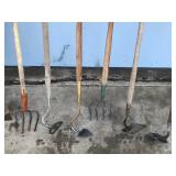 Garden Hoes - Scrapers and More