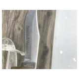 Smith & Wesson Stainless Steel USA Hunting Knife with Sheath