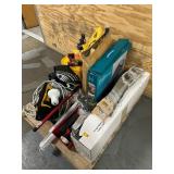 Pallet of various items