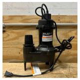Ironton Cast Iron Sewage Pump, 4600 GPH, 1/2 HP, 2in. Port #107792 Msrp $154.99
