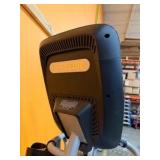 Precor Elliptical Trainer - Commercial Cardio Machine (Powers On, Parts / Repair)