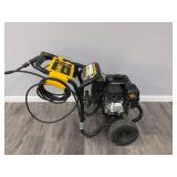 DeWalt DXPW3400PR  3400 PSI 2.5 GPM Gas Pressure Washer with PressuReady, 20V 4Ah Battery (Battery-Operated Electric Starting, Slightly Used)