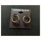 LOT OF 4 Anne Klein Women
