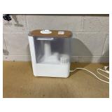 Levoit - OasisMist Warm & Cool Mist 1.19 gallon Smart Humidifier - White (Slightly Used)
