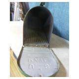 Large Barn Mailbox and Bird Houses