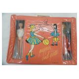Vintage 1965 Ideal "Pepper and Patti" Dolls and Carrying Case Set (Very Good Condition)