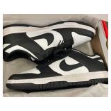 Nike Dunk Low - White/Black-White - Women