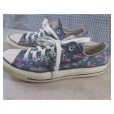 (BS) Pair of Converse All Star Snea...