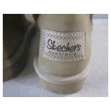 (BSB) Pair of Skechers Australian S...