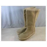 (BSB) Pair of Skechers Australian S...