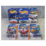 (EC1) Assorted Hot Wheels in Packag...