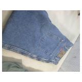 (CS) 5 Pairs of Denim Jeans - Wrang...