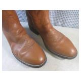(BS) Pair of Hondo 7875 Cowboy Boot...