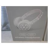(CSB) 2 Sets of Wireless Headphones...