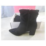 (A-3) Pair of New Women