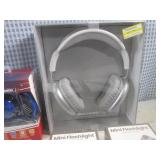 (EW4) Assorted New Items, Camera, B...