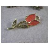 (CNTR) 3 Necklaces 3 Brooches...