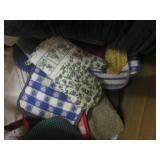 (G-1) Large Box Full of Misc Clothe...