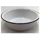 Vintage White Enamel Wash Basin – Graniteware with Black Rim Trim