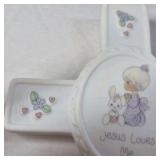 Precious Moments Porcelain Cross and Plate – Jesus Loves Me