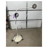 Ritter 152-001 Halogen Exam Light - Optimum Amount of Quality Light, Intended for Multiple Disciplines like Dentistry, Anesthesiology, Etc. - Great Condition!