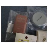 Mixed lot Jewlery and beauty produc...