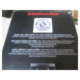 Kitchen Aid corded hand blender wit...