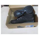 Eddie Bauer size 9 shoes...