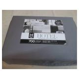 700 thread count Egyptian cotton sh...