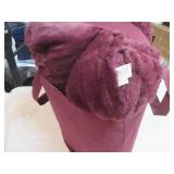 2 Decorative pillows, faux fur in a...