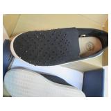 White Mountain size 8 shoes...